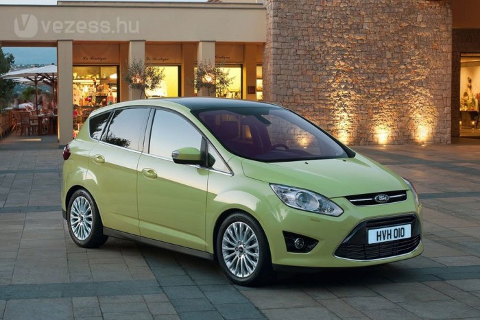 A C-Max hibrid technikáját is kiállítják
