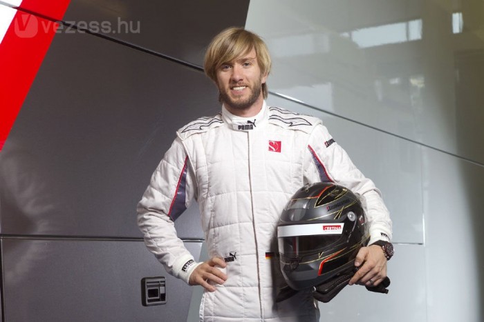 Heidfeld csak beugrik a Sauberhez