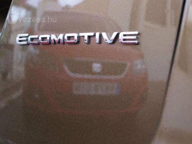 Stop/start rendszer és fékenergia visszatáplálás az alacsonyabb károsanyag kibocsátás érdekében