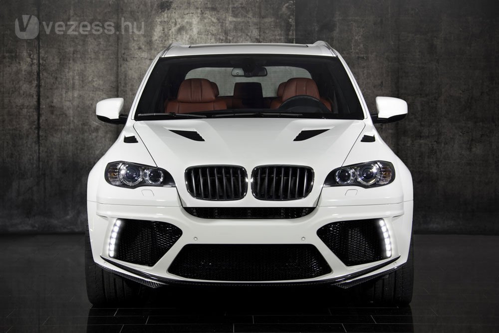 Rászáll a BMW-re a Mansory 4