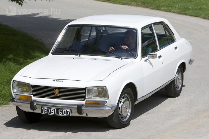 A Peugeot nem esik a BMW hibájába 7 | Vezess Év Autója díjat nyert 1969-re a Peugeot 504