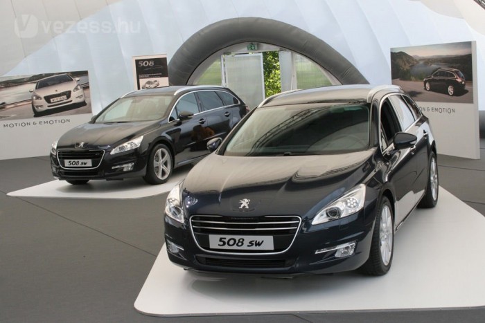 A Peugeot nem esik a BMW hibájába 16 | Vezess Egy hónappal később kezdődik az SW forgalmazása, mint a limuziné