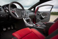 Majd’ 300 lóerős az új Opel Astra 19