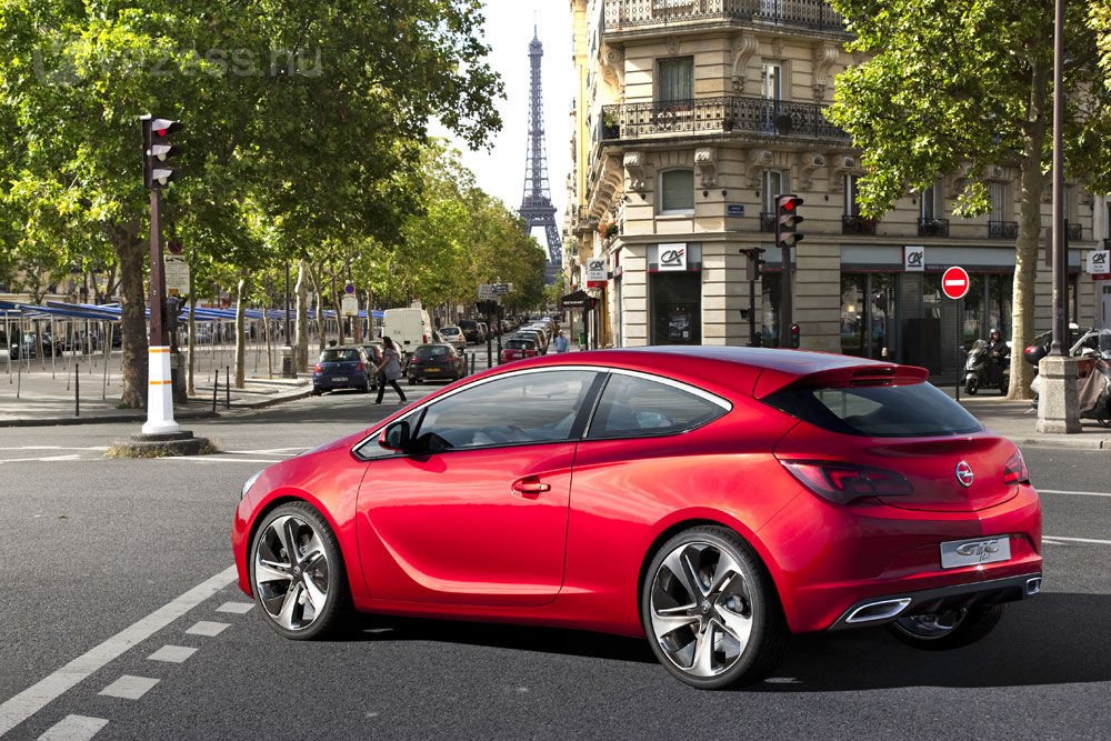 Majd’ 300 lóerős az új Opel Astra 5