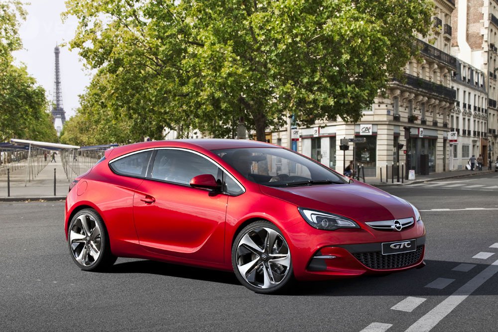 Majd’ 300 lóerős az új Opel Astra 6