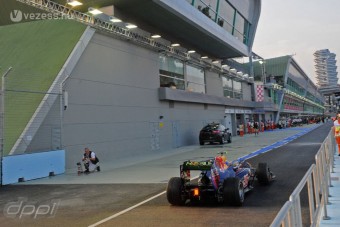 Motorcsere Webbernél