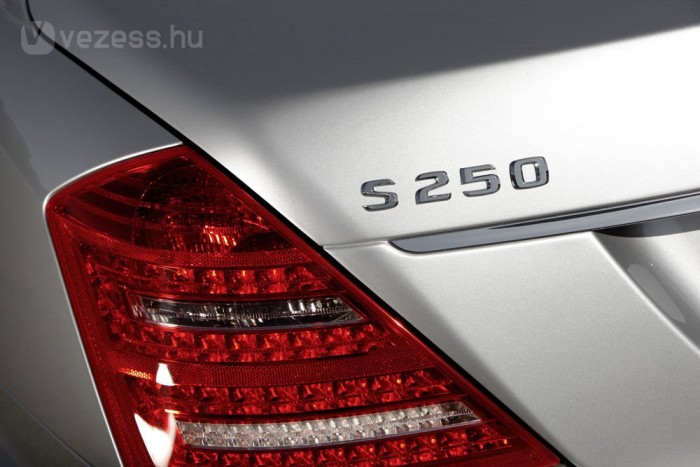 6 liter alatt fogyaszt az új S Merci 5 | Vezess 6 liter alatt fogyaszt az új S Merci 5