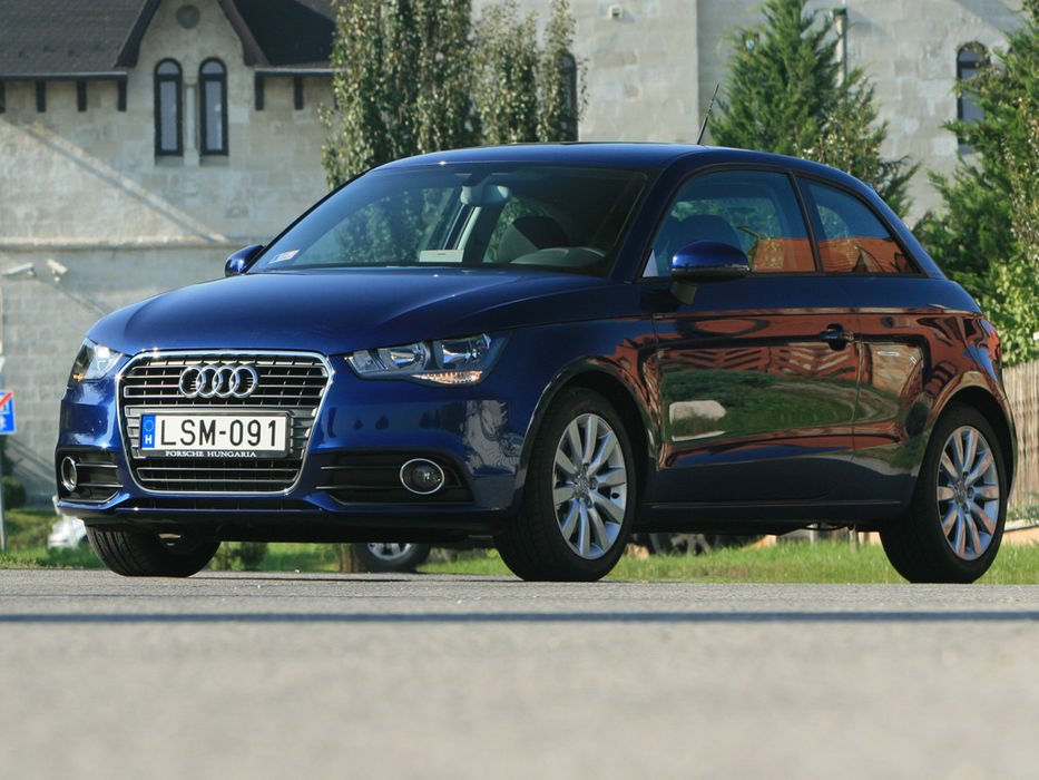 Audi A1: Tíz év után lett igazi konkurense a MINI-nek 11