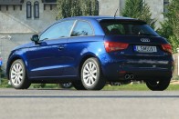 Audi A1: Tíz év után lett igazi konkurense a MINI-nek 53