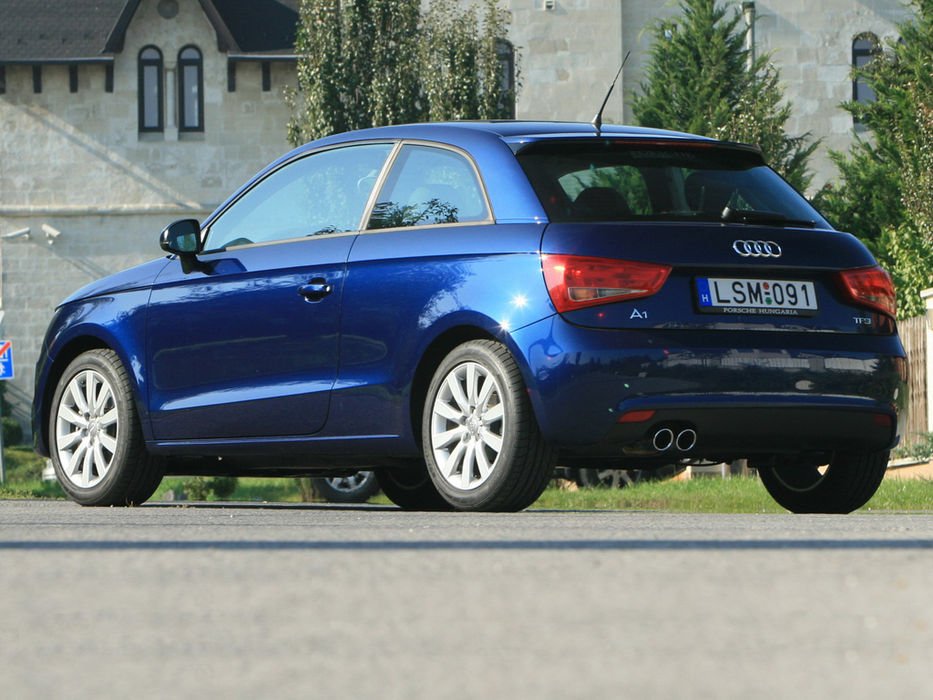 Audi A1: Tíz év után lett igazi konkurense a MINI-nek 13