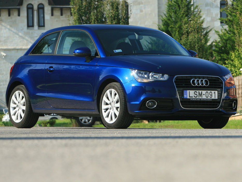 Audi A1: Tíz év után lett igazi konkurense a MINI-nek 17