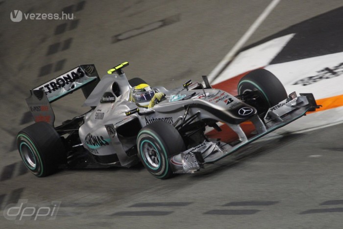 F1: Apró bosszúság a Mercedesnél