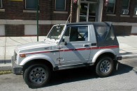 Városi terepjárónak is ideális a Suzuki Samurai