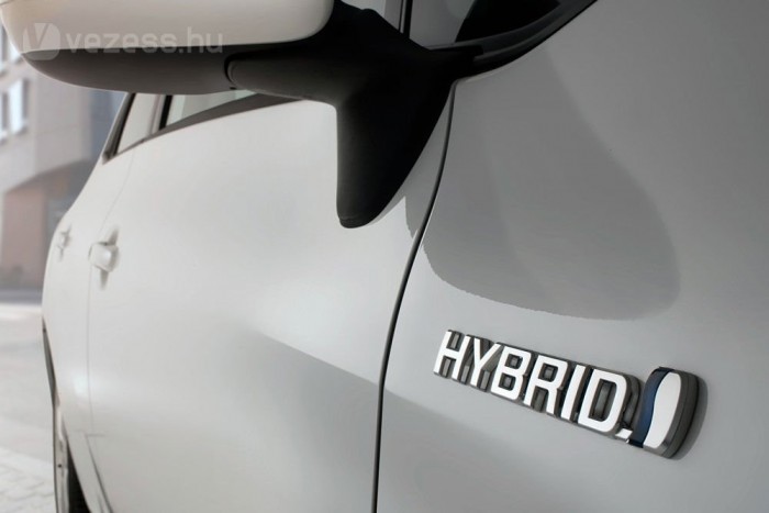 Kis hibridet tervez a Toyota 3 | Vezess 2020-ra minden Toyotából lesz hibrid