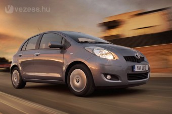 Kis hibridet tervez a Toyota