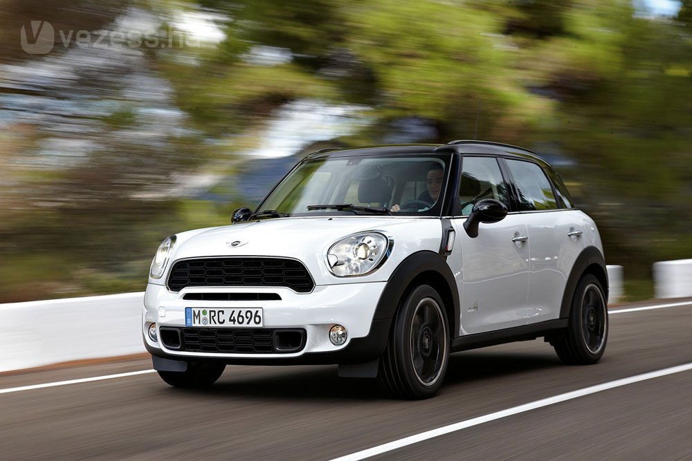 A MINI Countryman padlólemez is az üzlet része lehet