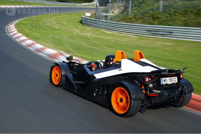 Négykerekű motor 300 lóerővel 4 | Vezess Van versenyautó kivitel is