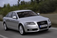 Audi A6 2,0 TDI/2,0 TDIe DPF Listaár 2005. 10: 10 055 000 Ft, listaár 2010.09: 10 971 000 Ft. Legalacsonyabb: 9 900 000 Ft, 2007. 08-2008. 01-ig, legmagasabb: 10 972 000 Ft, 2009. 09.- 2010. 04.