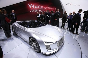 Hibrid roadster az Auditól