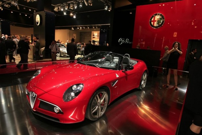 Alfa, Fiat, Lancia Párizsban 8 | Vezess A 8C klasszikus lett, az Alfa büszke lehet rá