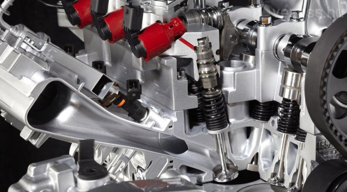 Elektrohidraulikus a szelepmozgatás. A változó mélységű szelepnyitás helyettesíti a fojtószelepet, mint a BMW Valvetronic rendszerében