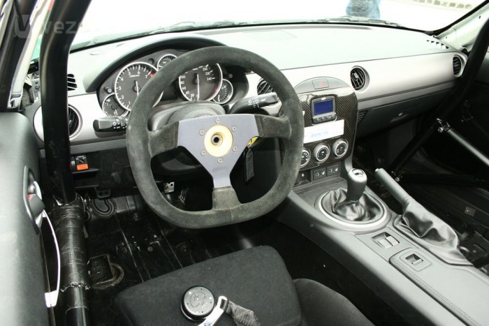 Teszt: Mazda MX-5 20th Anniversary 12