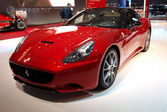 Takarékos modell a Ferrarinál 7 | Vezess Takarékos modell a Ferrarinál 7