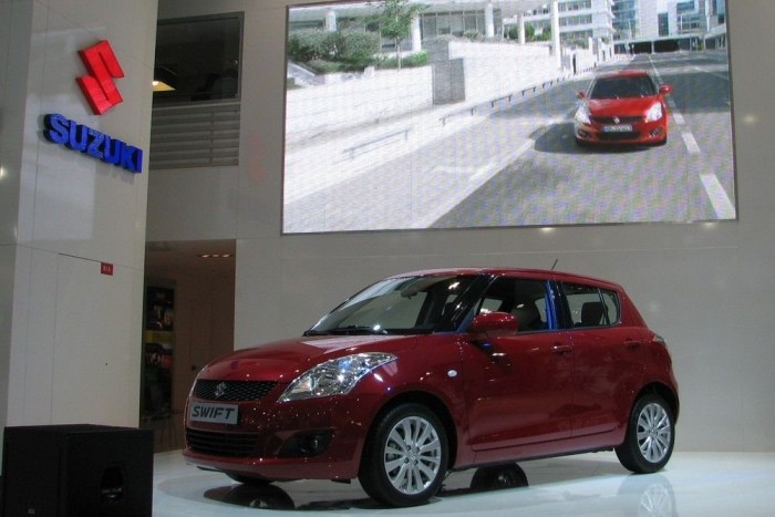 Kapható itthon az új Suzuki Swift 6 | Vezess Az új Swift, ami olyan, mint a régi, csak nagyobb a kasztnija és kisebb a motorja