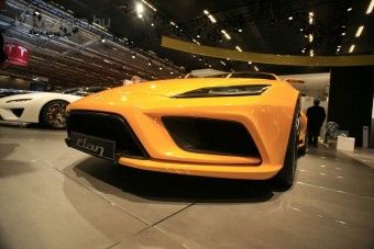 Öt új Lotust mutattak be Párizsban