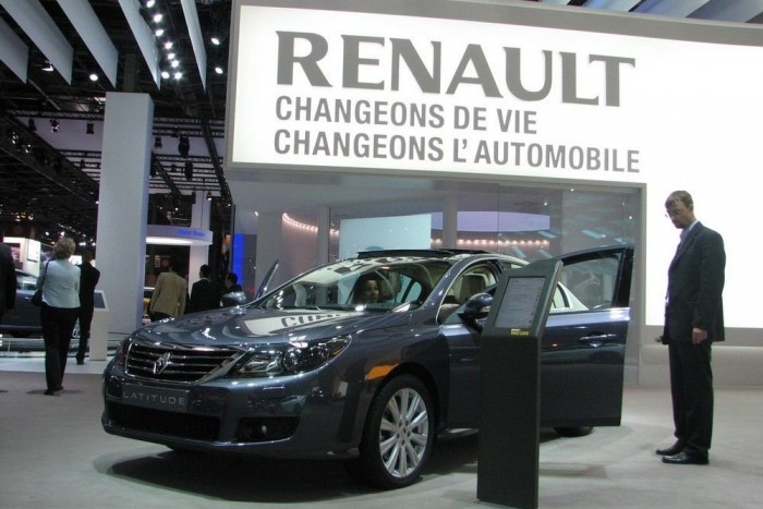 Elhamarkodott ítéletek új autókról 6 Renault Latitude; koreai autó, lénykori nevén Samsungnak hívták, Passat-Mondeo kategóriában száll ringbe