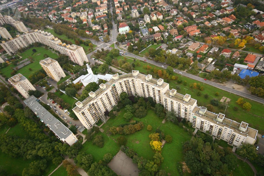 Innen jobban néz ki a lakótelep