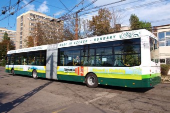 Környezetbarát óriásbusz a BKV-nál