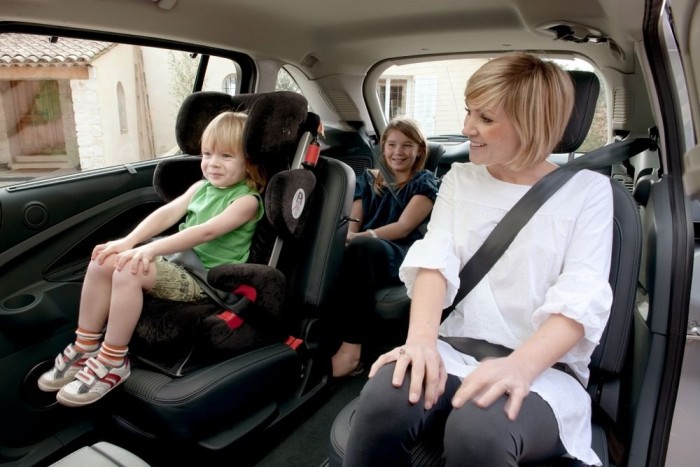 Nem minden Grand C-MAX hétszemélyes, 180 ezer Ft a leghátsó ülések felára