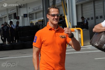 Schumachernek egy évet adtak?