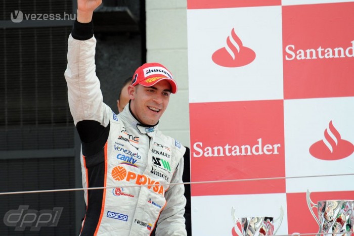 F1: A Williams újoncot cserél?