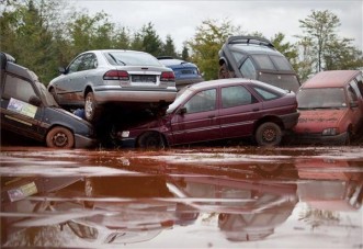 Az autóknak jobb a biztosítása, mint a vörösiszapos cégé