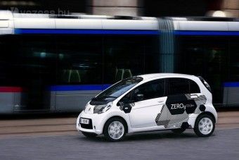 Villanyautót kölcsönzőből