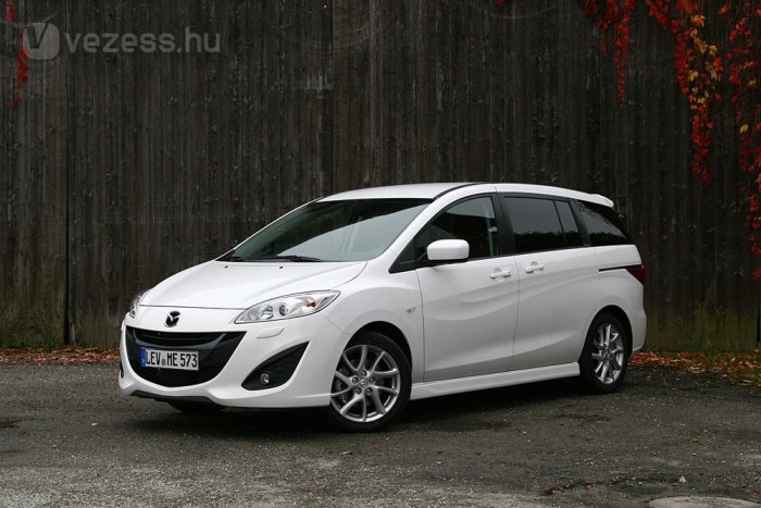 Dombornyomott hétszemélyes: Mazda5
