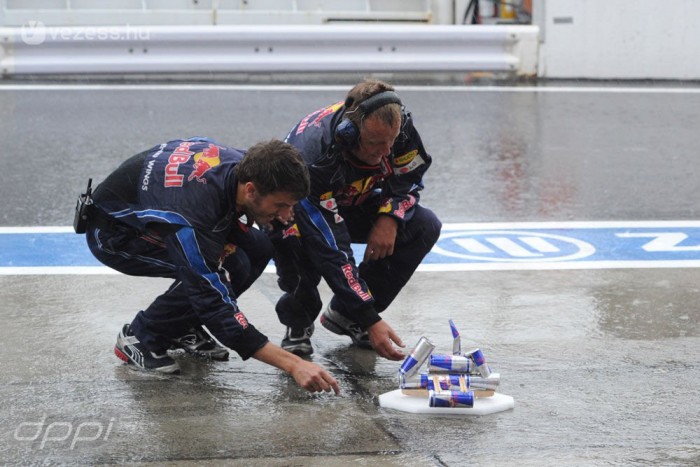 F1: Elmosta az eső az időmérőt 6