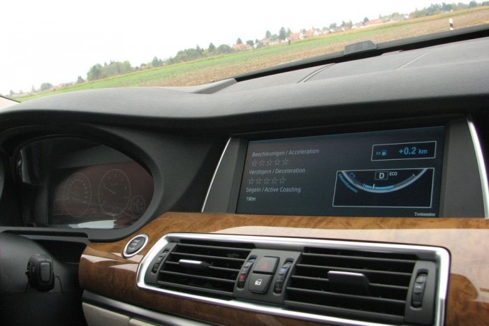 A jövő BMW-it vezettük 10 | Vezess ECO-mód a 3,5 literes hathengeres BMW-ben