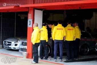 F1: Nem kapnak előnyt egyes csapatok