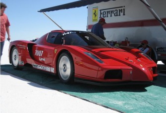 Feltámasztott Ferrarival 380-nal