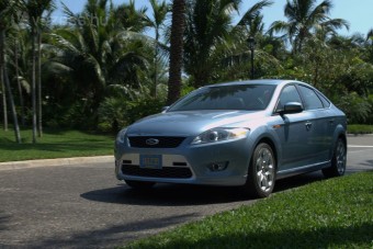 Újra együtt James Bond és a Ford