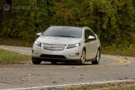 Az amerikaiak szerint nincs nagy különbség a Toyota Prius és a Chevy Volt közt