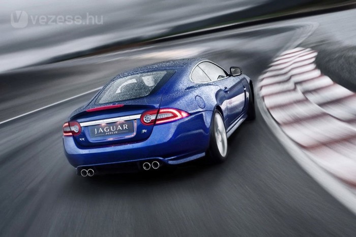 Gyárbezárás helyett bővít a Jaguar Land Rover