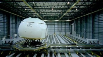 A Lexus feltalálta az istenszimulátort