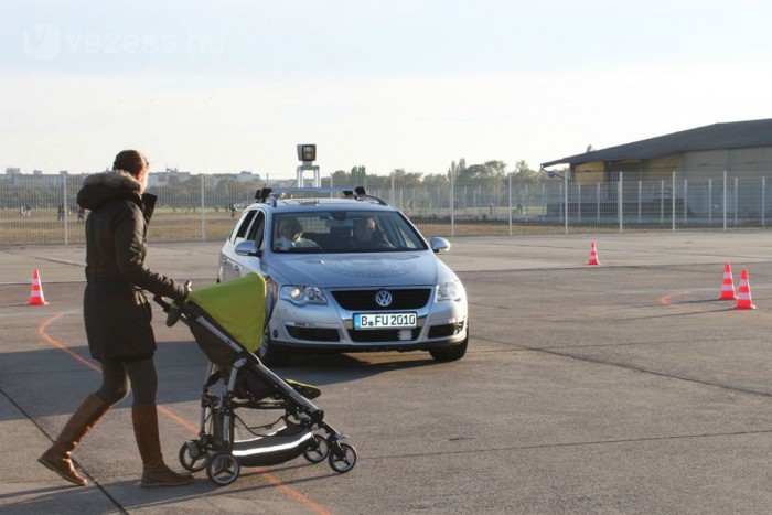 Itt a jövő taxija, vezető nincs benne 7 | Vezess Itt a jövő taxija, vezető nincs benne 7
