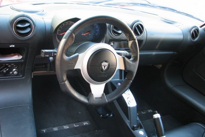 A civilizáció vékony máza alatt ez egy kőkemény sportgép