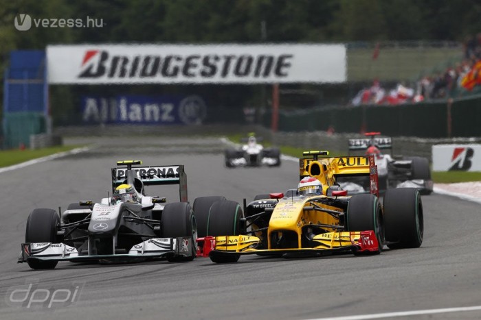 F1: Vesztésre áll a Renault
