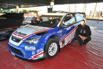 Kényezteti a Ford a magyar versenyzőket